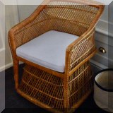 F75. Vintage rattan arm chair. 